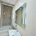 Eight Point Living 34b Birgu