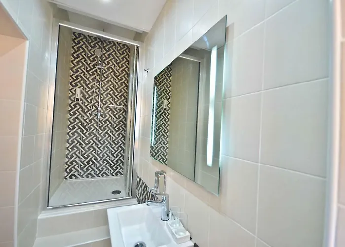 Eight Point Living 34b Birgu